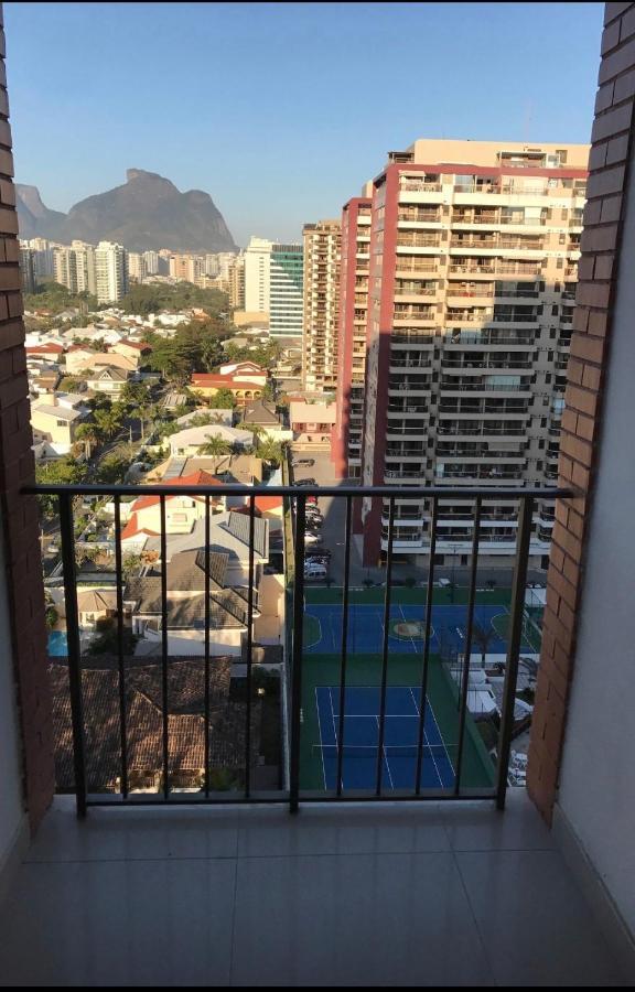 Flat Com 65 Metros; Sala; Duas Suítes; Cozinha Recém-reformado